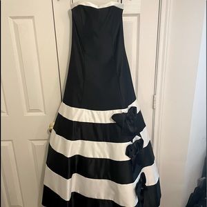 Unique Jessica McClintock long formal gown, black with white stripes and bows